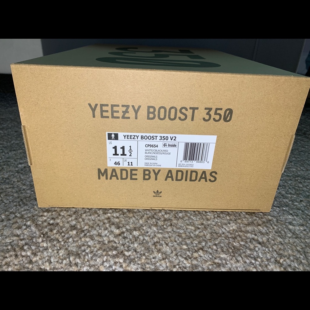 Yeezy Boost 350 v2 Zebra (brand new)